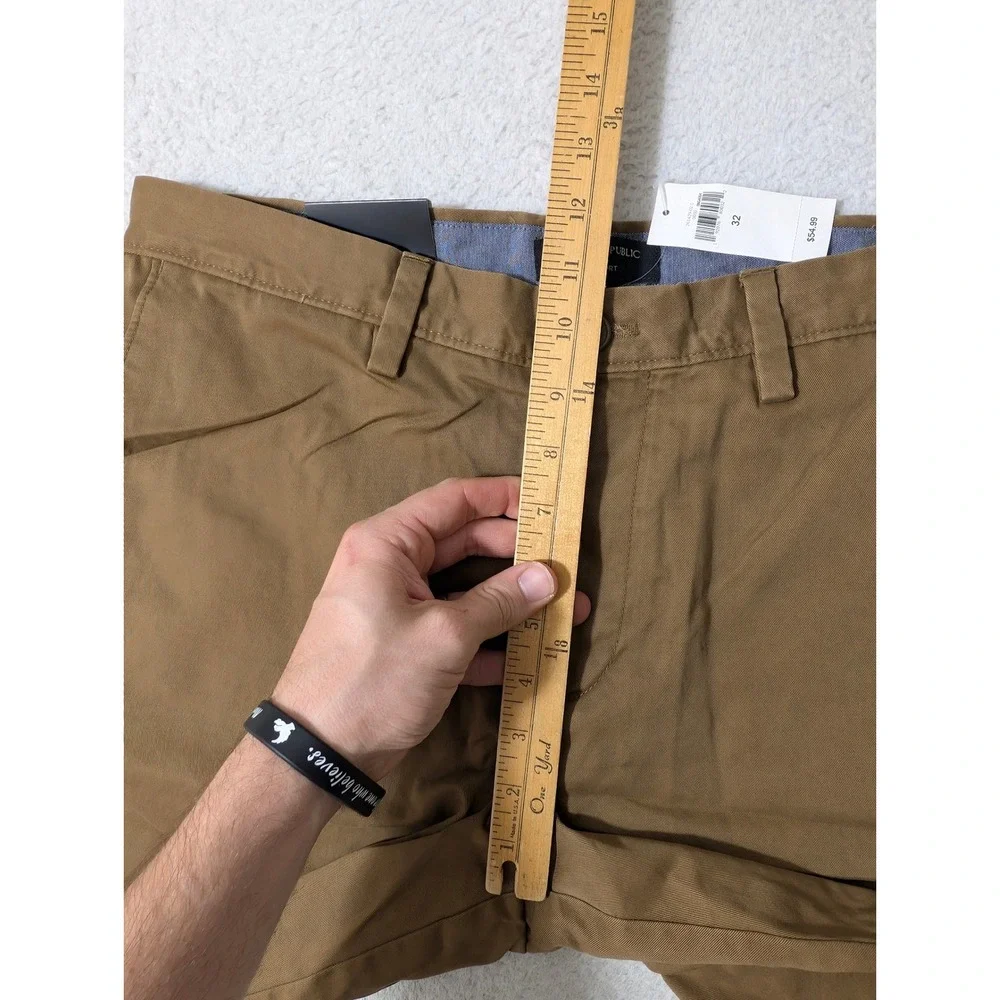 NEW Banana Republic Aiden Shorts Mens 32/10 Brown Slim Fit Cotton‎ Chino $55
